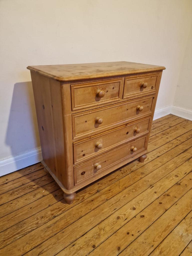 Good Solid Pine Chest Of Drawers 