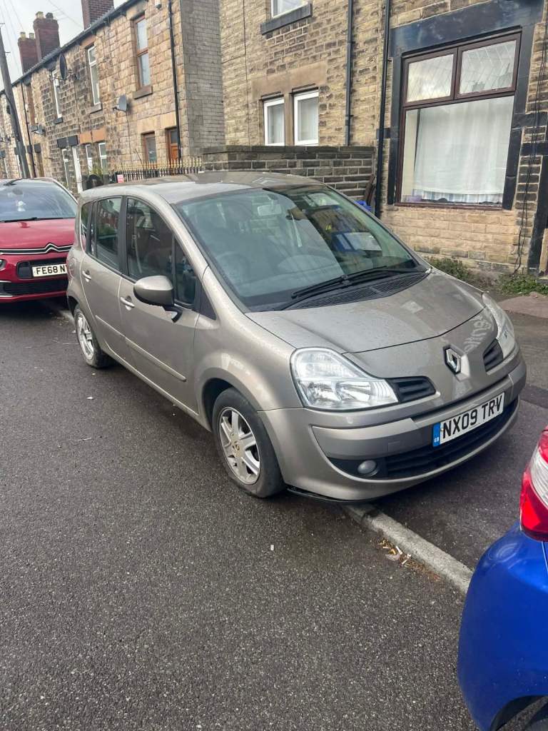 Renault, GRAND MODUS, Hatchback, 2009, Manual, 1149 (cc), 5 doors
