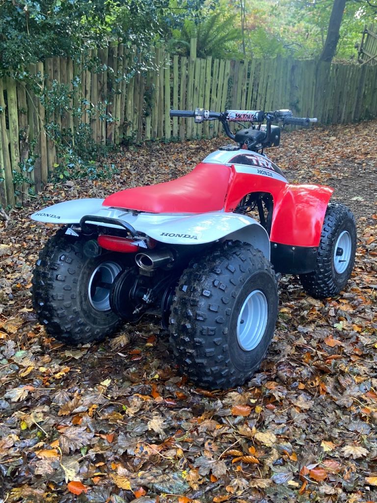 Honda trx 125 quad big red 