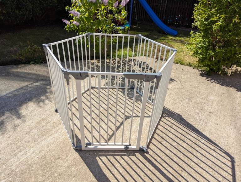 Dreambaby Royale Converta 3-in-1 Playpen & Gate