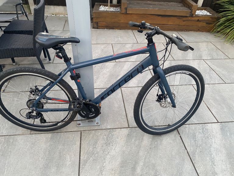 Carrera Hybrid Bike – Grey, Good Condition
