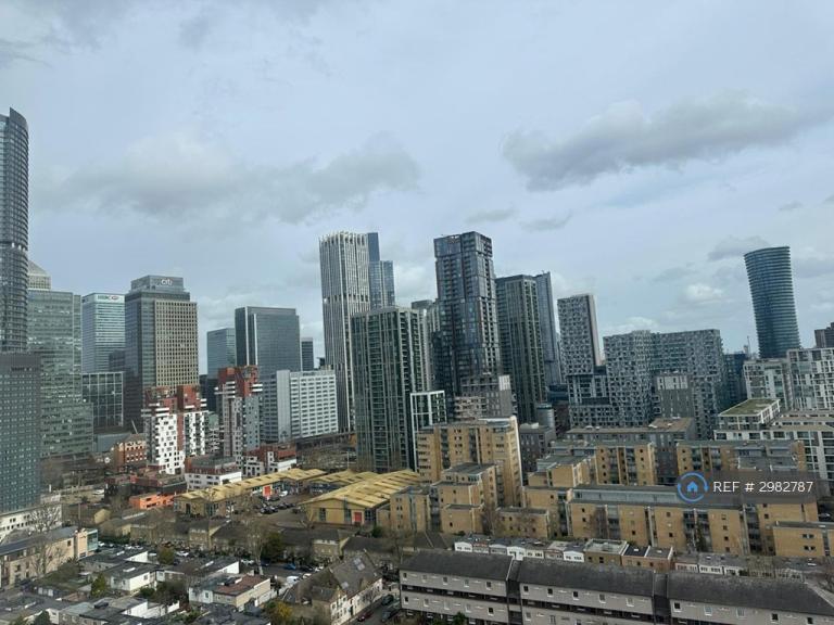1 bedroom in The Quarterdeck, London, E14 (#2982787)