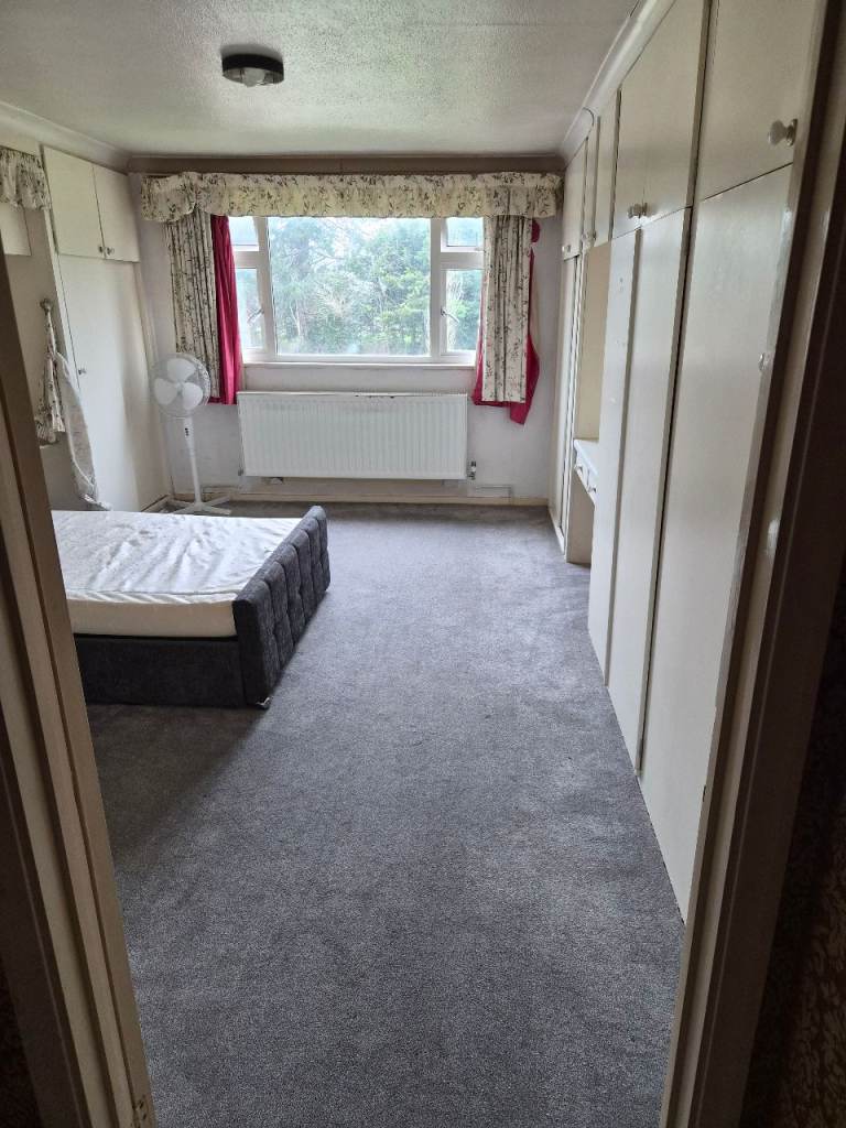 Double room to let
