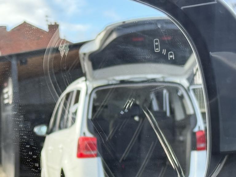 MITSUBISHI OUTLANDER 2.4 h TwinMotor 13.8kWh 4h 2018