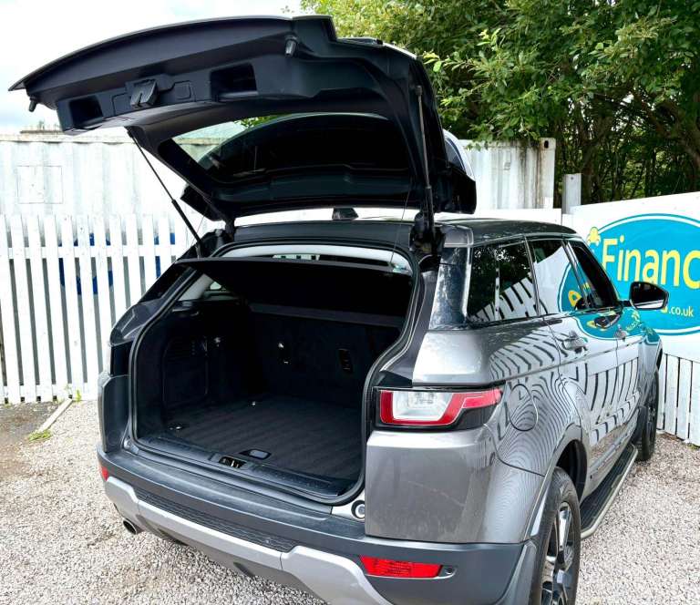 CAN'T GET CREDIT? CALL US! Range Rover Evoque 2.0 Td4 SE Tech AWD, Auto - £249 DEPOSIT, £82 PER WEEK