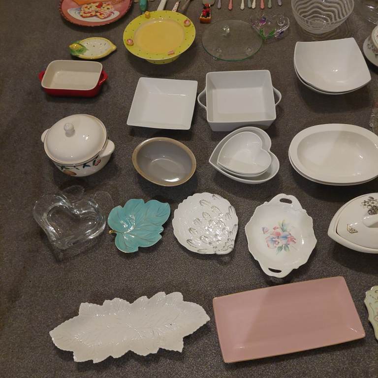 Large Selection of Dishes in perfect condition