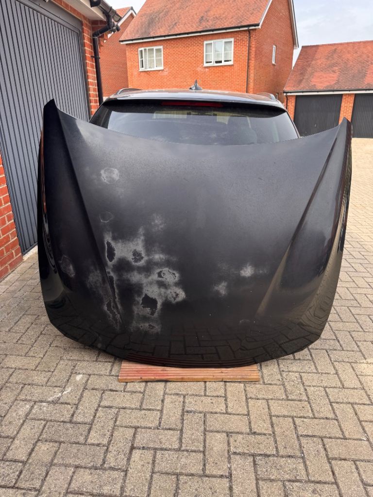 BMW F31 bonnet