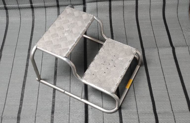 MILENCO CARAVAN STEPS