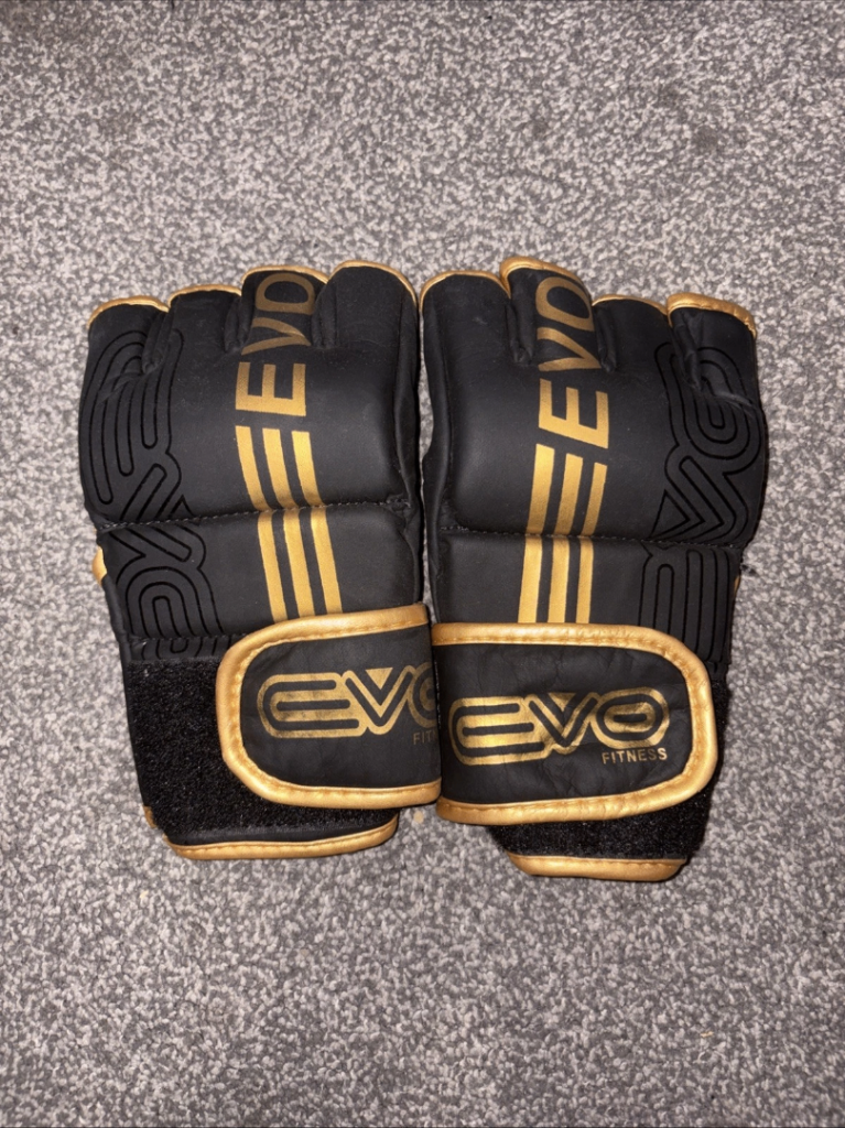 Evo Fitness MMA gloves size M - gold finish - as new