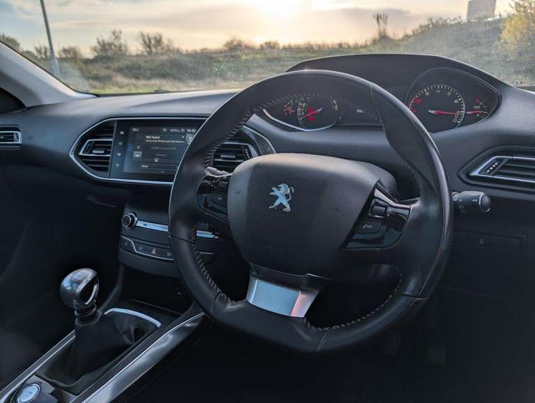 2013 Peugeot 308 1.6 THP Allure 5dr HATCHBACK PETROL Manual