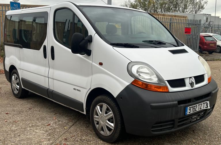 TRAFFIC 100 SCI LEFT HAND DRIVE LHD 9 SEATS PASSENGER 