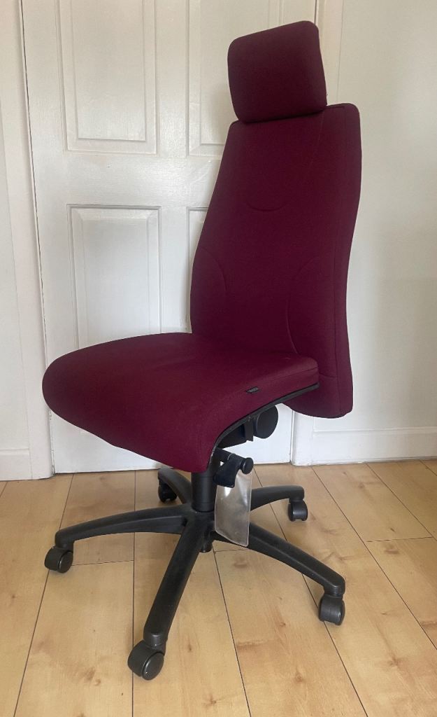 Pledge fully adjusts computer desk office chair 