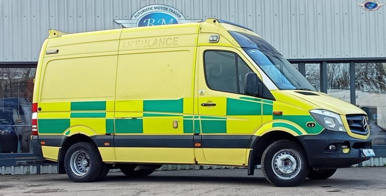 MERCEDES-BENZ SPRINTER 3.0 519 CDi Yellow Manual Diesel 2015