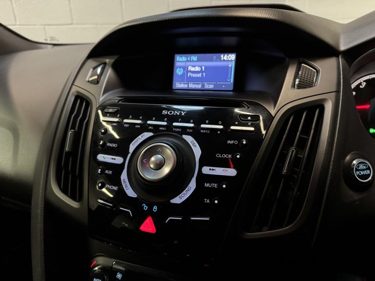 FORD FOCUS 2.0 T EcoBoost ST-3 Black Manual Petrol 2013