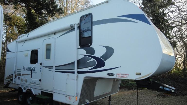 Elkridge Express 5th wheel trailer