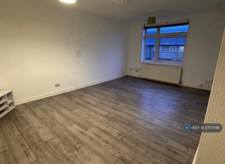 3 bedroom flat in Polton Street, Bonnyrigg, EH19 (3 bed) (#2757746)