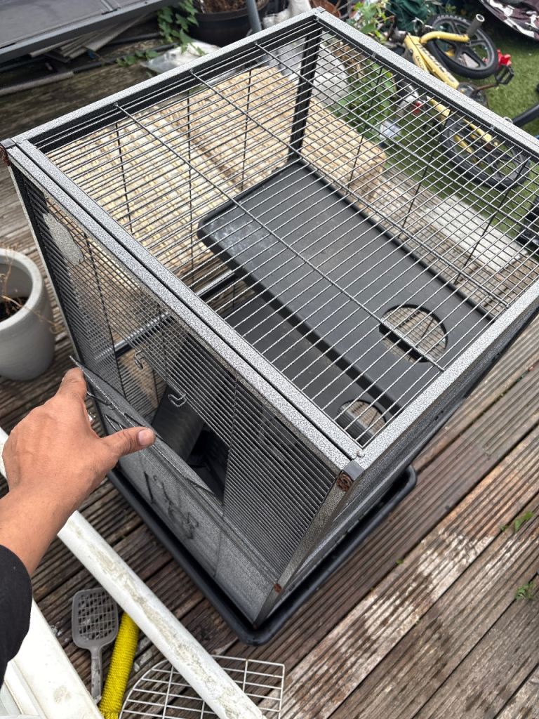 Pet Cage / Small Animal Enclosure – Good Condition