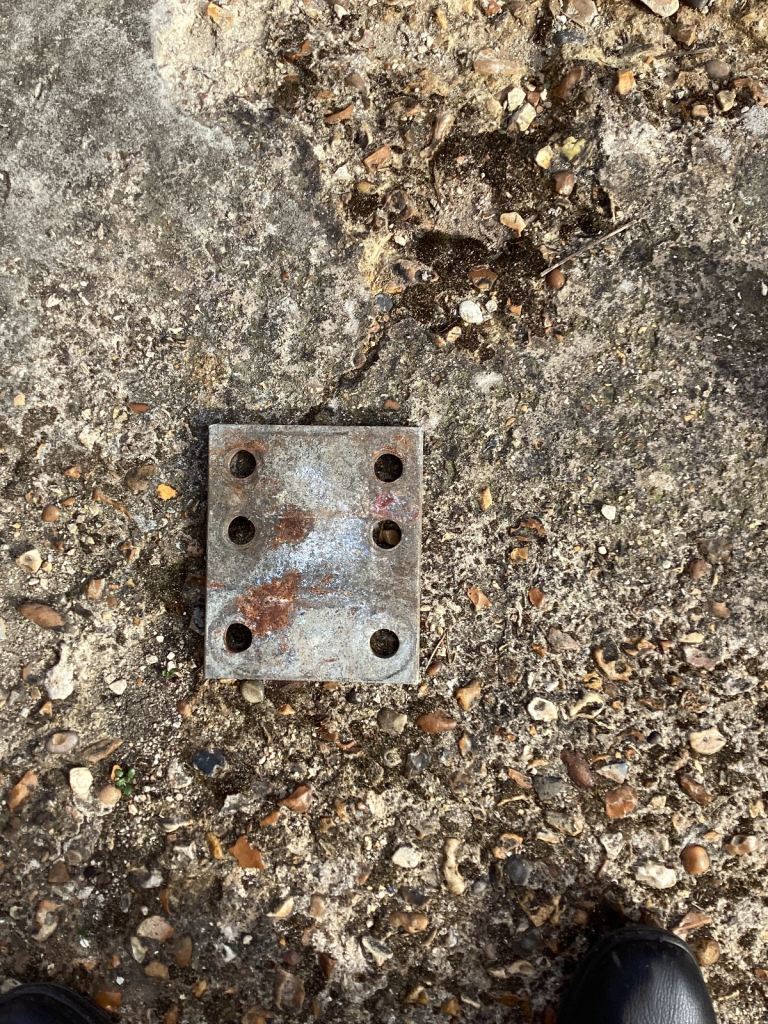 Drop plate for tow bar.