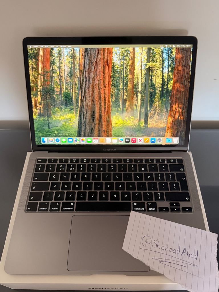 Apple MacBook Air Retina 13-inch (2020) – Good Condition