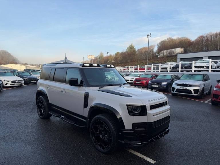 2025 75 LAND ROVER DEFENDER 110 D250 COMMERCIAL WIDE TRAk Borasco Grey 3-Seat