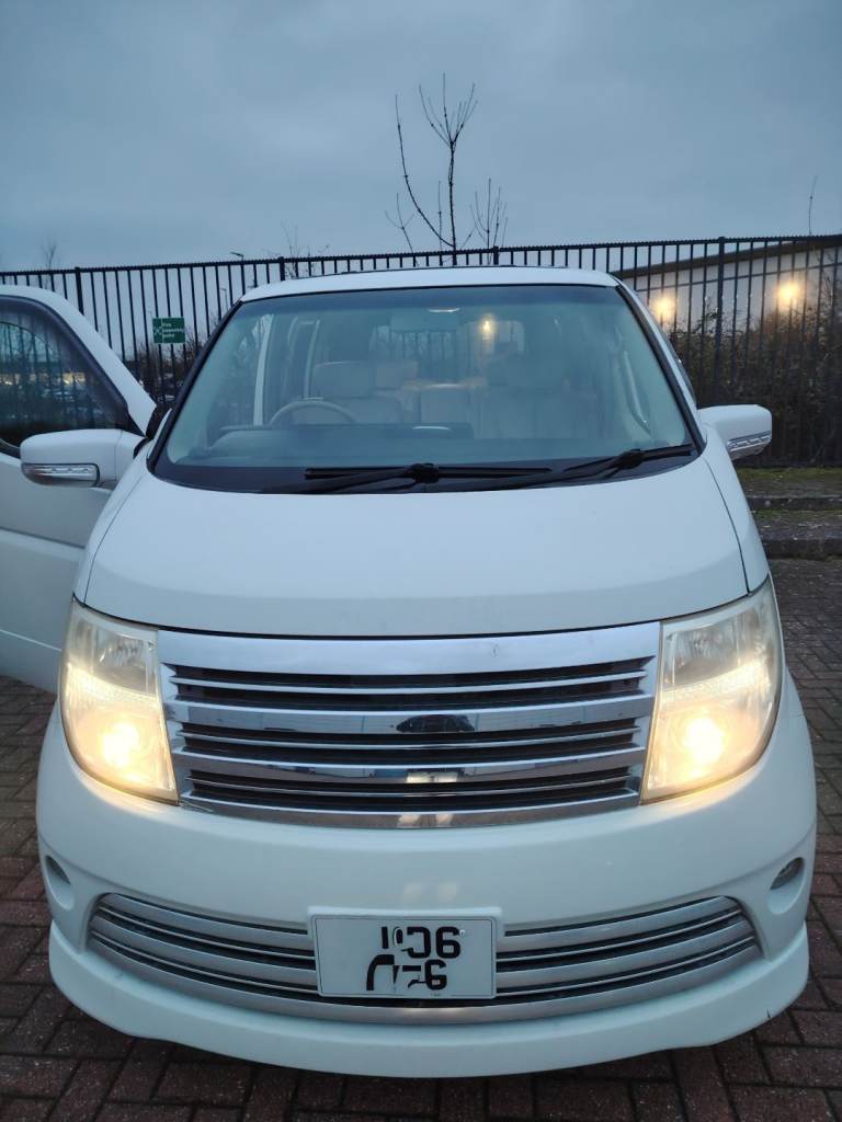 Nissan elgrand e51-06 
