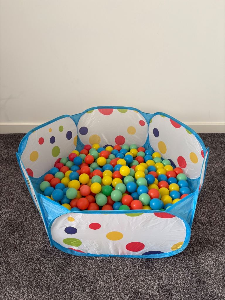 Ball pit and balls 