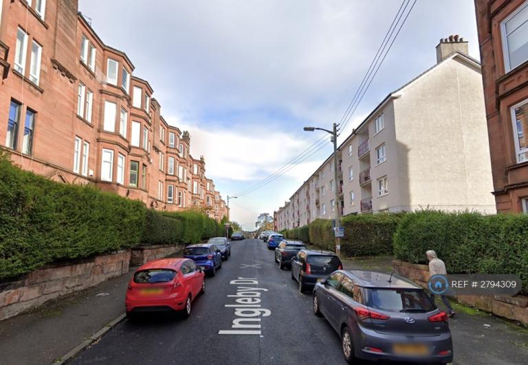 2 bedroom flat in Ingleby Drive, Glasgow, G31 (2 bed) (#2794309)
