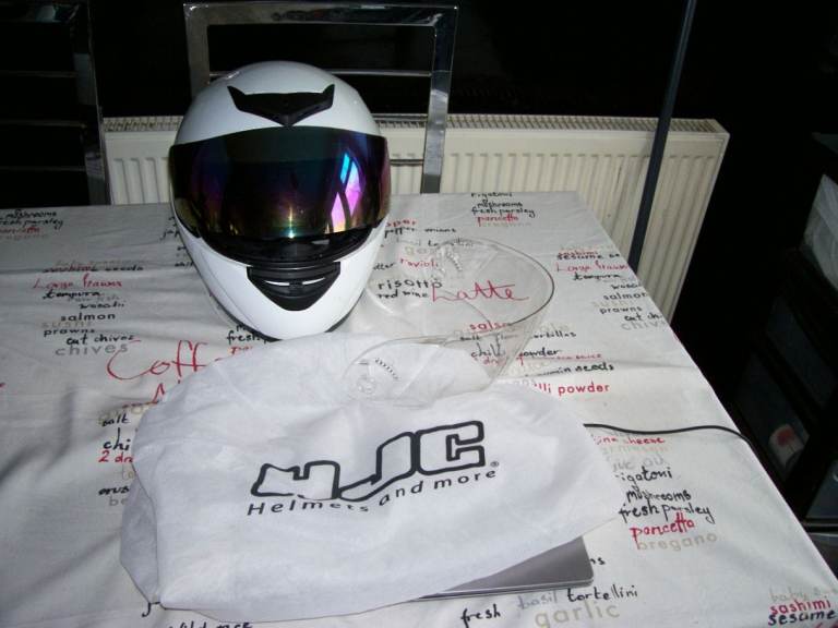 Crash helmet