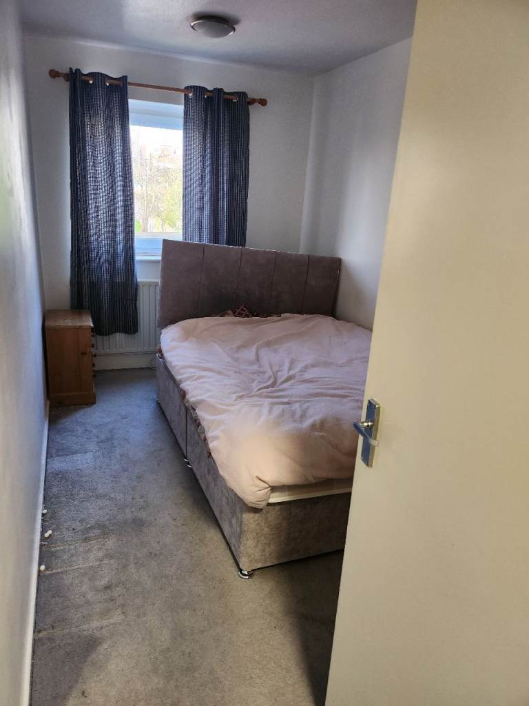 Short Stay Spacious and Cosy Single Room For Rent £750