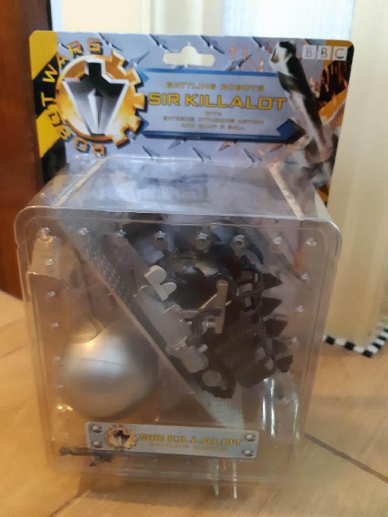 2 x robots from TV show NEW UNUSED COLLECTOR OPPORTUNITY