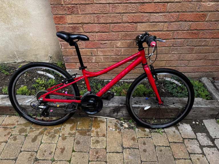 Quality Carrera Saruna Junior bike  20 inch wheels, 6 gears