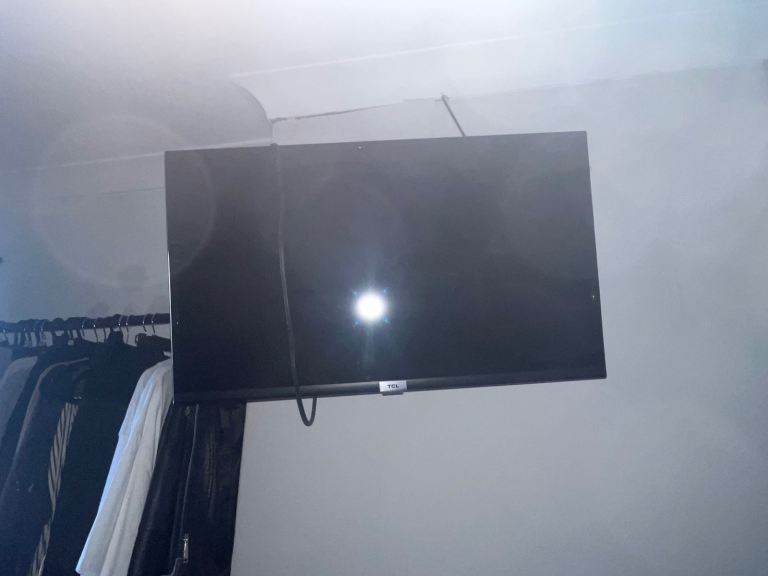 🔥 TCL 40–43” TV – Cheap – Needs Attention – Norwich 🔥
