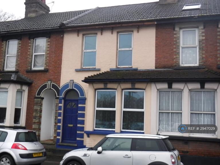 2 bedroom house in Gravesend Road, Rochester, ME2 (2 bed) (#2947029)