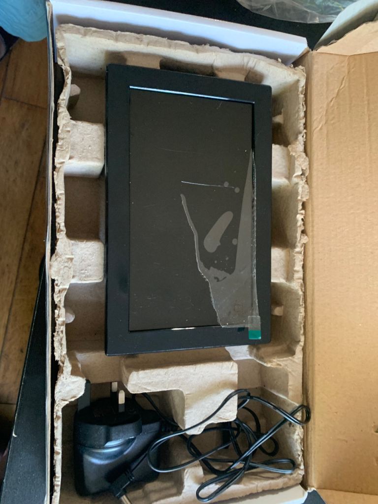 Bush 7" Digital Photo Frame DPF870B – Boxed with Power