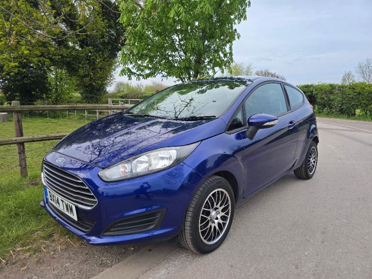 Ford, FIESTA, Hatchback, 2014, Manual, 1241 (cc), 3 doors