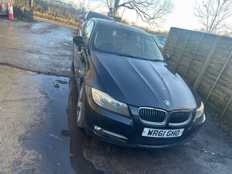 BMW, 3 SERIES, Saloon, 2011, Manual, 1995 (cc), 4 doors