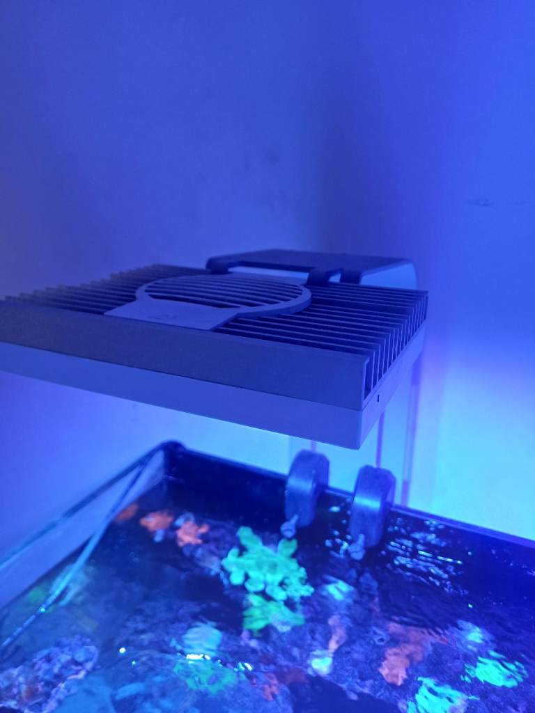 2 x AI hydra 32HD Marine Led Lights + Brackets