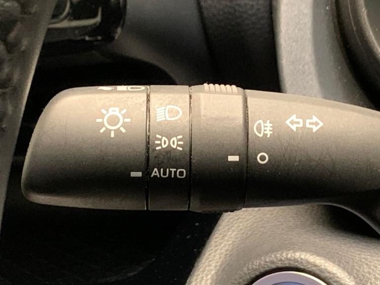 2024 Toyota Yaris Cross 1.5 VVT-h Icon SUV 5dr Petrol Hybrid E-CVT Euro 6 (s/s) (116 ps) - LANE T...