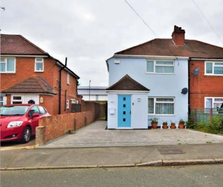3 bedroom house in Slough 