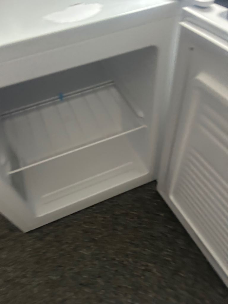 Logik LTF33W22