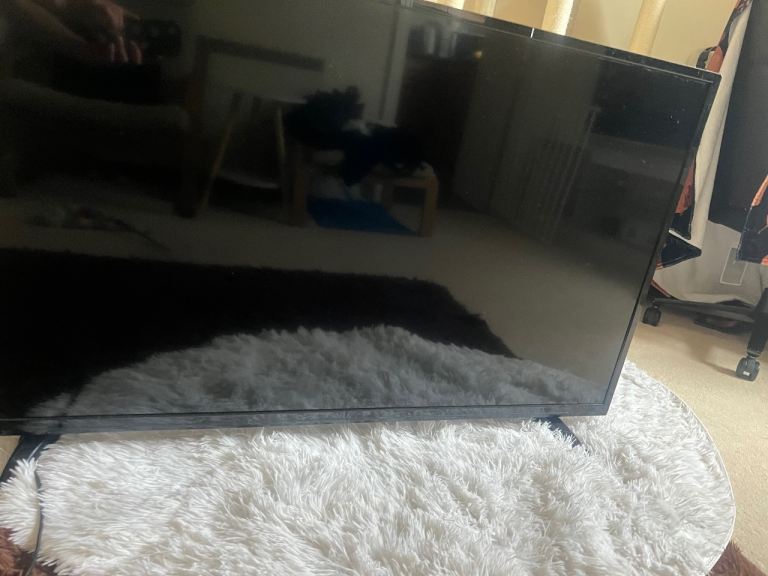 Digihome 50 inch TV for Spares and Repairs