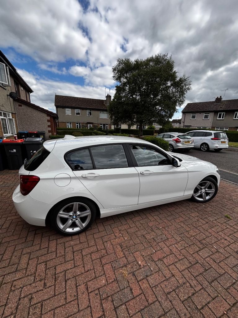 BMW, 1 SERIES, Hatchback, 2011, Manual, 1995 (cc), 5 doors
