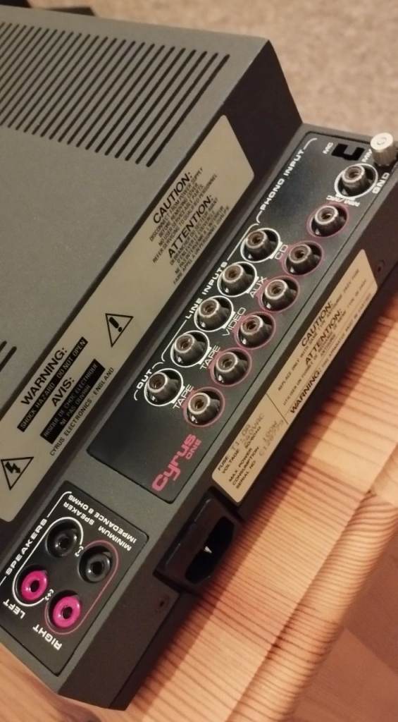 Integrated Amplifier, mission Cyrus One mKII