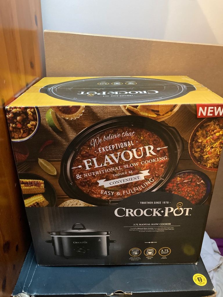 Crockpot 3.7L slow cooker brand new 