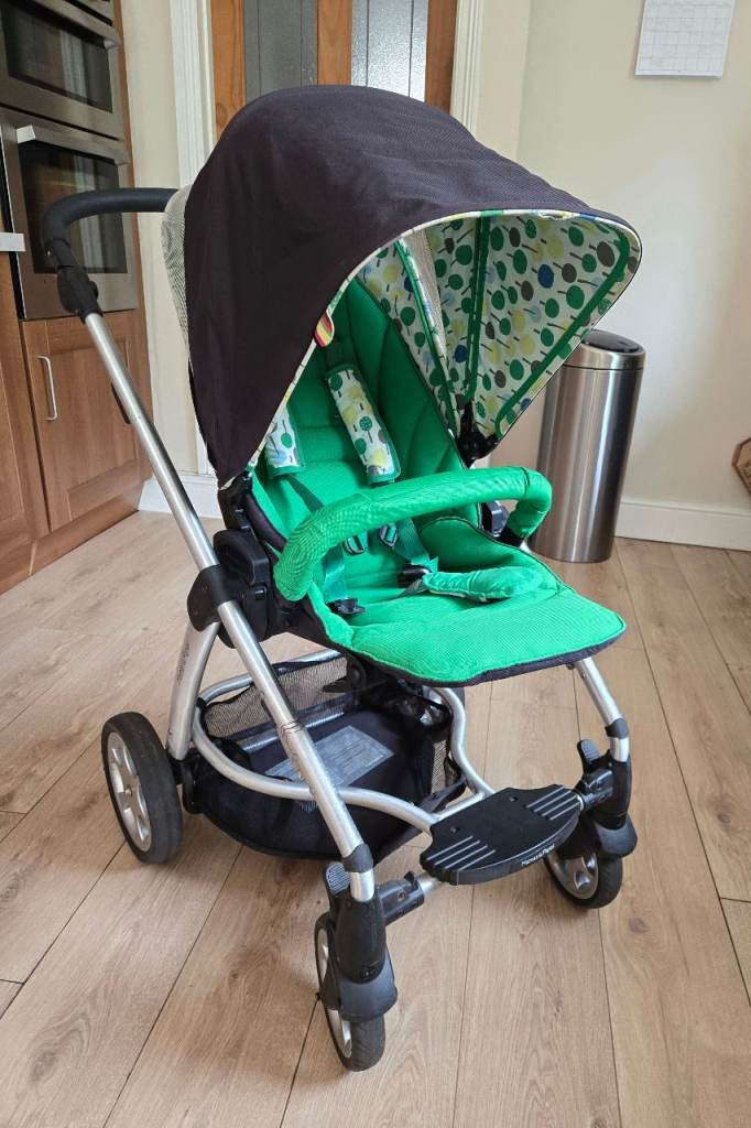 Mamas and Papas Pushchair with Carrycot and Rain Cover – Good Condition