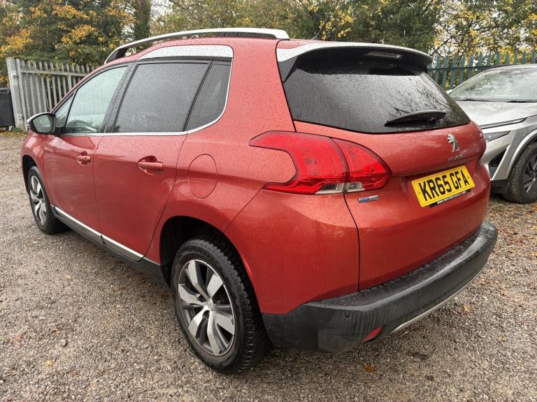PEUGEOT 2008 1.2 PureTech Allure 2015