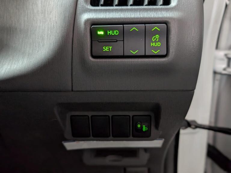 2012 Toyota Prius+ 1.8 VVT-h T4 MPV 5dr Petrol Hybrid CVT Euro 5 (s/s) (136 ps) MPV Petrol/Electr...