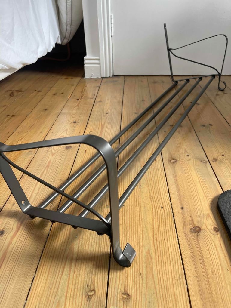 Pair of metal shelves 112cm (Ikea Portis)