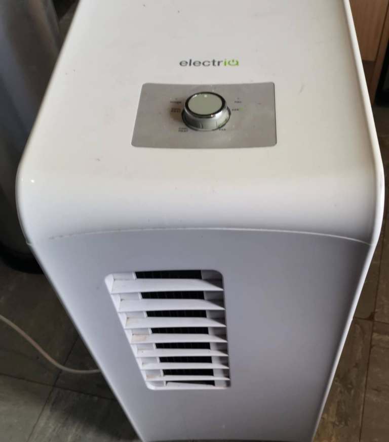 air conditioner 9000btu , can deliver