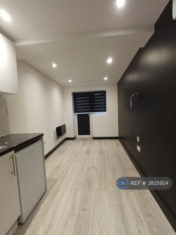 Studio flat in Whittlesea Road, Harrow, HA3 (#2825924)